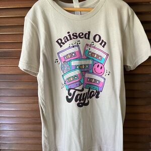 Taylor Swift tee
